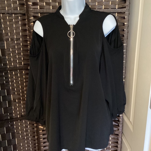COLD SHOULDER ZIP FRONT BLOUSE ( Size: X-Large) - Picture 1 of 7